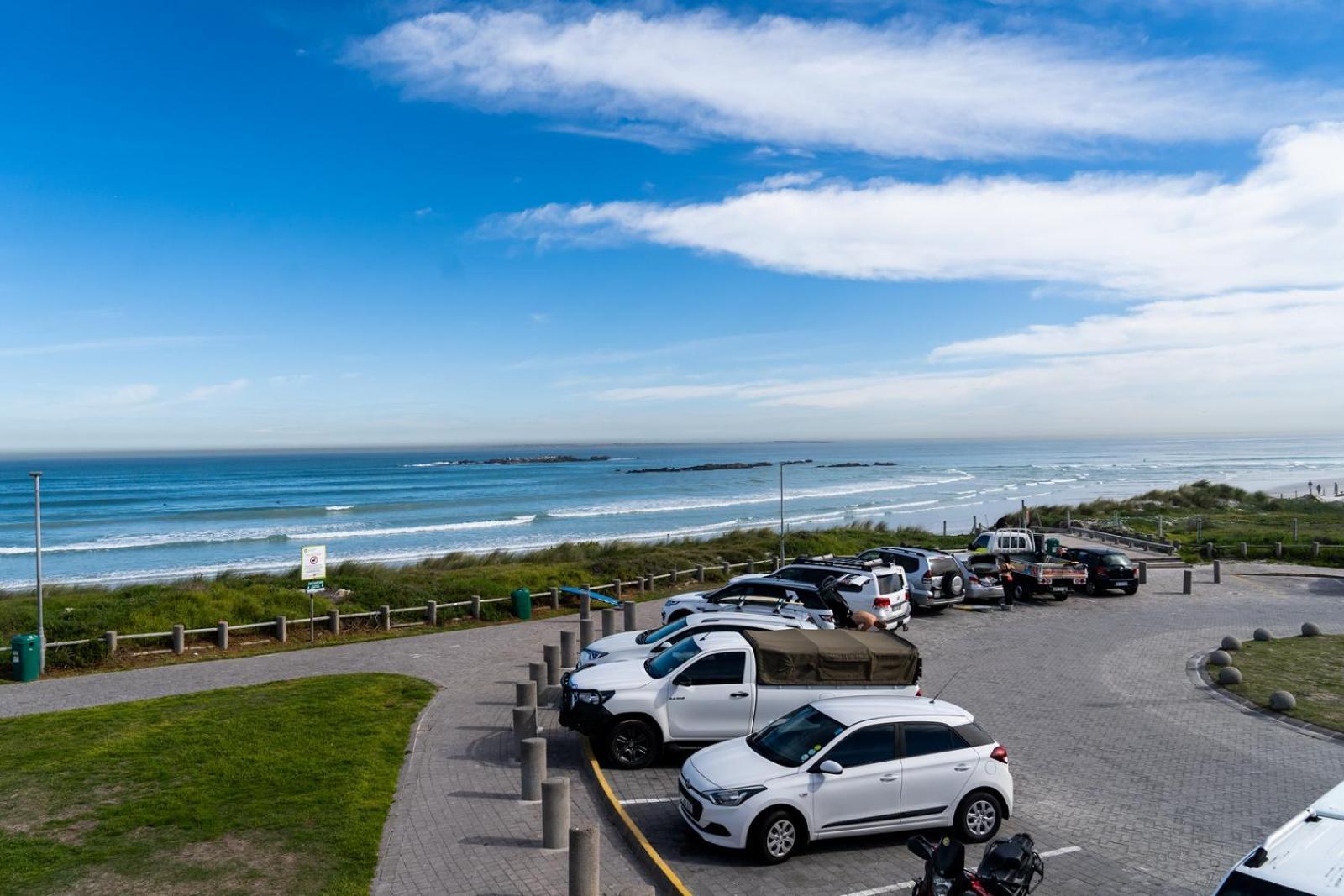 Apartment Modern Beachfront 2 Bed, 2 Bath- 143 Eden, Big Bay Cape Town