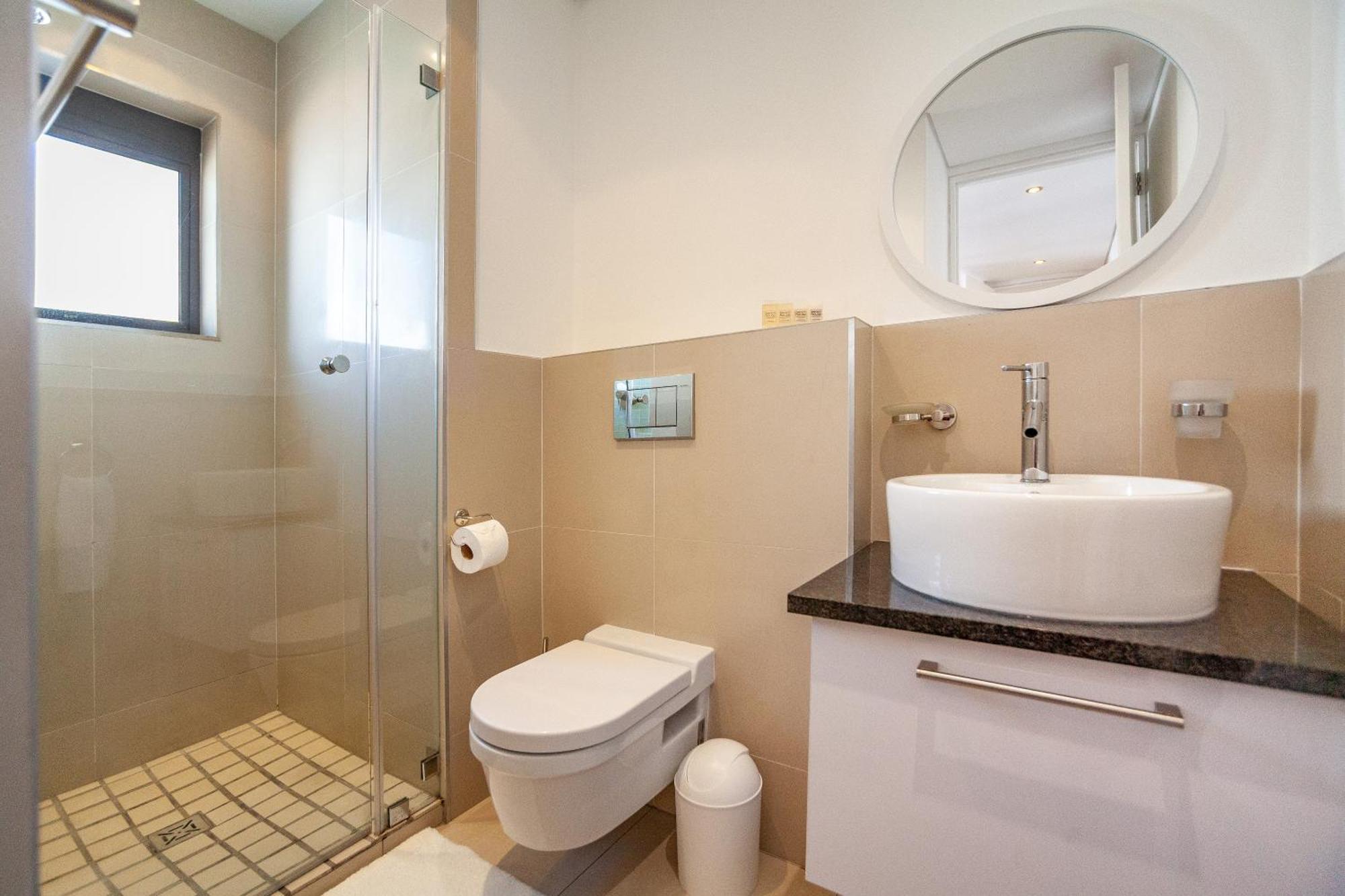 Apartment Modern Beachfront 2 Bed, 2 Bath- 143 Eden, Big Bay *